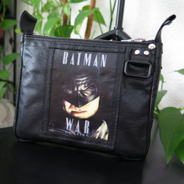 Lederetui "Batman" – Handgemachtes Unikat aus schwarzem Pferdeleder
