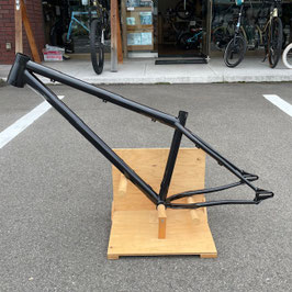 YURIS SINGER 460L　バサルトブラック