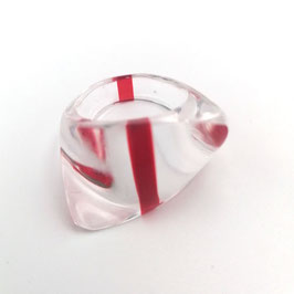 Transparenter Ring mit rotem Streifen