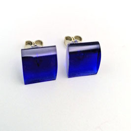 Ohrstecker, blau, halbrund geschliffen