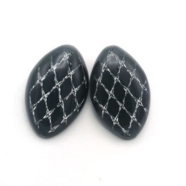 Ohrstecker anthrazit mit silber Textileinschluss in Olivenform
