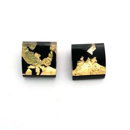 Ohrstecker schwarz mit Goldmetalleinschluss