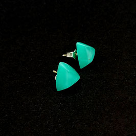 Mini Ohrstecker türkis in dreieckiger Form