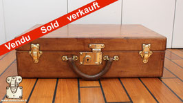 1918 - Valise en cuir de vachette Louis Vuitton