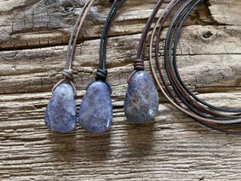 Lederband mit Iolith-Cordierit