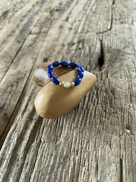 Ring "Lapis Lazuli & kleine Perle"