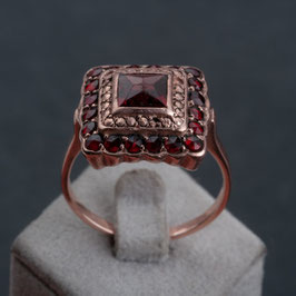 Vintage Unikat: Ring "Granat"