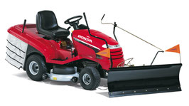 Honda Rasentraktor HF 2317 HM mit Winterkit