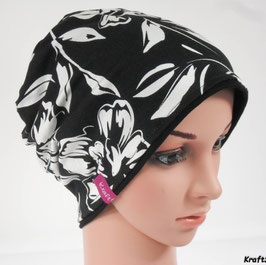 Chemo Mützchen, KU 56-58cm, weiße Blumen auf schwarz