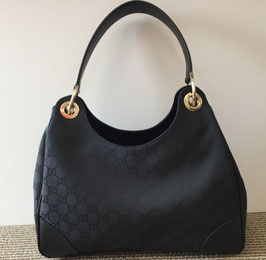 GUCCI グッチ ショルダーバッグ GG柄 黒 257265