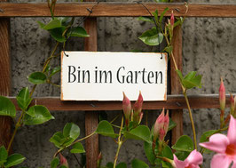 Postkarte: Bin im Garten