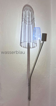 Becherlicht, wasserblau