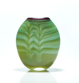 Vase, pistaziengrün, mit Kammzugdekor