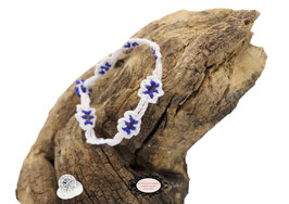 Bracelet au crochet Adronie coton Oeko-Tex blanc,  perles bleu foncé