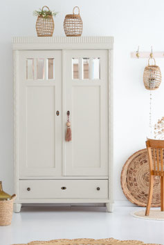 Vintage Kleiderschrank "Pauline" in Stony Ground