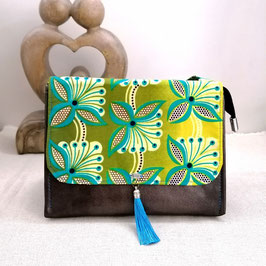 Trousse maquillage en wax vert et bleu avec rangement pinceaux