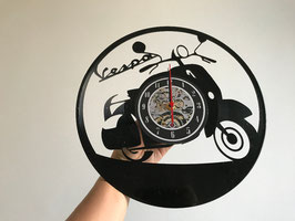 Schallplatten Vinyl Wanduhr Vespa