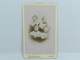 Photographie ancienne portrait d'une famille 1900 / Antique photograph of a family 1900s