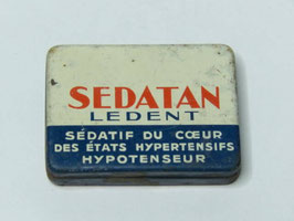 Boite en fer ancienne de pharmacie Sedatan Ledent / Old french pharmacy tin Sedatan Ledent