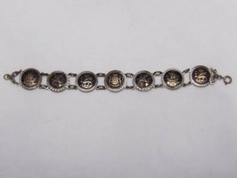 Bracelet à décor d'armoiries de Bretagne / Bracelet decorated with the coat of arms of Brittany