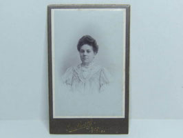Photographie ancienne d'une femme 1900 / French Antique photograph of a woman 1900s