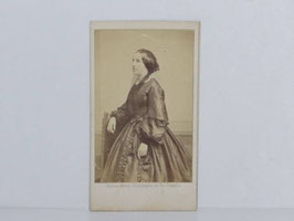 Photographie ancienne portrait d'une femme années 1800 / Antique photograph of a woman 1800s