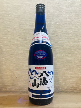 八海山「特別本醸造 ブルーボトル」