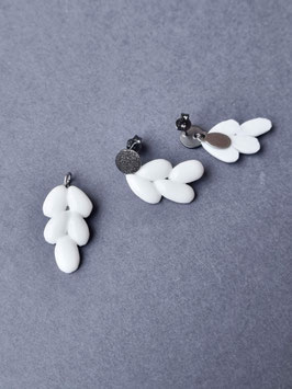 Weiße Blätter Anhänger