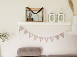 Personalisierte Wimpelkette "MAXIM" Beige Namensgirlande fürs Kinderzimmer | Geschenk zur Geburt, Taufe oder Babyparty