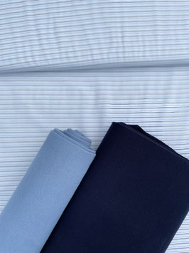 Jersey Stoff mit feinen Streifen Hellblau – passendes Bündchen in Hellblau oder Navy, Jersey ab 25 cm