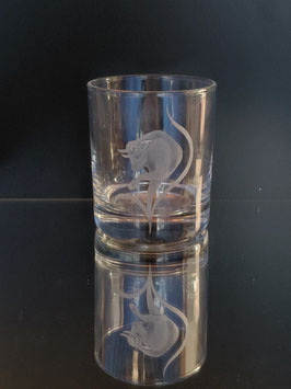 Whiskyglas mit Stier