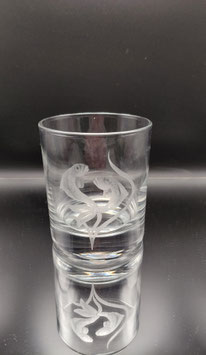 Whiskyglas mit Fisch