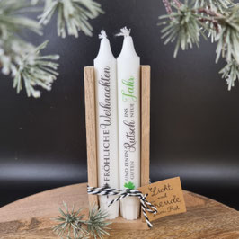 2er Kerzenbox "fröhliche Weihnachten und einen guten Rutsch ..." in Geschenkbox aus Eichenklötzchen