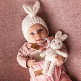 Set: Baby Mütze + "treuer Begleiter Häschen"
