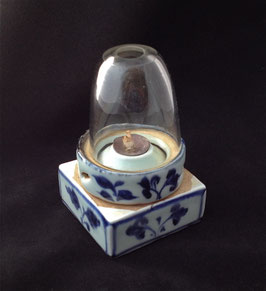 Lampe à opium carrée, en porcelaine blanc-bleu