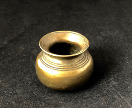 Porte-fourneau/cendrier à opium en laiton
