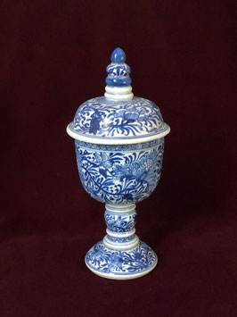 Grand pot en porcelaine blanc-bleu de l'épave chinoise de Vung Tau (époque Kangxi)