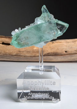 Apophyllit grün mit Stilbit