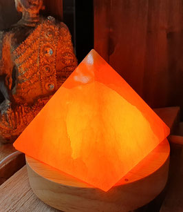 Orangen Calcit Pyramide