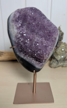 Amethyst auf Metallständer rosegold
