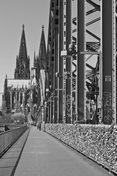 109 auf der Hohenzollernbrücke