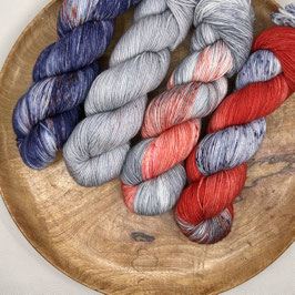 AKTION_handgefärbte Stränge 100% Merino