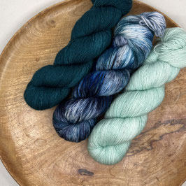 AKTION_handgefärbte Stränge 100% Merino