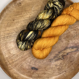 AKTION_handgefärbte Stränge 100% Merino
