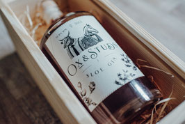 Ox & Studs WOODEN BOX - with 0,5L Sloe Gin - 32,8%