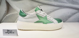 ESSENTIAL-SNEAKERS DONNA GINNICHE VERA PELLE BIANCHE E INSERTI IN PELLE VERDE MENTA  MADE IN ITALY