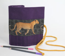 Rollmäppchen für dünne Buntstifte "Leoparden aubergine"