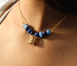 COLLAR CON LAPISLAZULI