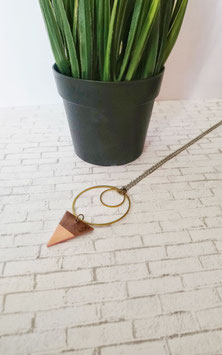 Collier triangles 1" avec anneaux de laiton brut