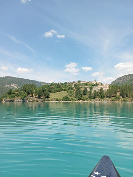 Balade en kayak sur le lac de Castillon – Une matinée au fil de l’eau